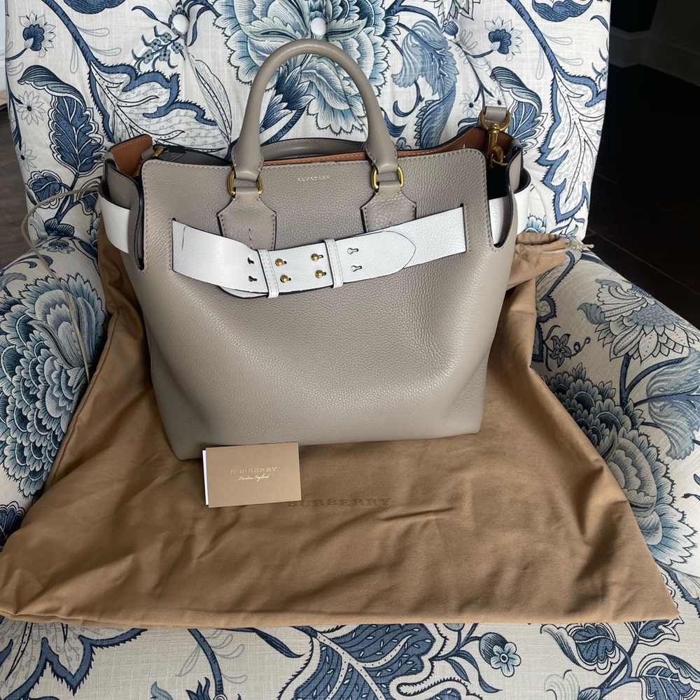 Burberry belt bag with dust cover